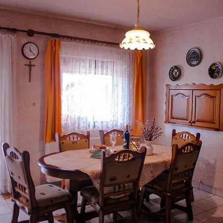 Zoli'ba Apartment Gyongyosfalu