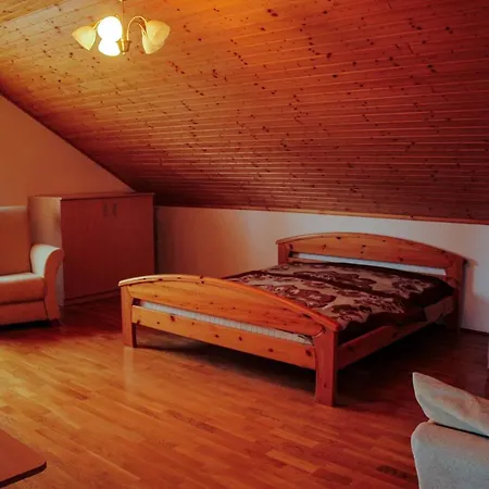 Apartment Zoli'ba Gyongyosfalu