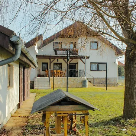 Zoli'ba Apartment Gyongyosfalu